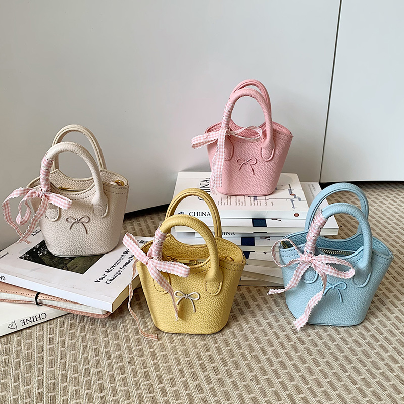 Phone Accessories China - Super Mini Crossbody Coin Purse Lipstick