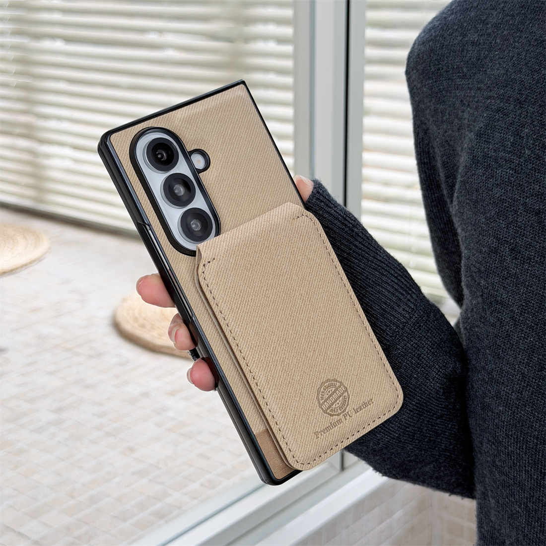 2 in 1 Magnetic Leather Wallet - Phone Accessories Hippers บทวิจารณ์และราคา